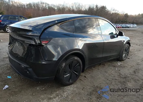 2026 Tesla Model Y Long Range Dual Motor All-Wheel Drive z USA, uszkodzony, nr VIN 7SAYGDED9TA418273